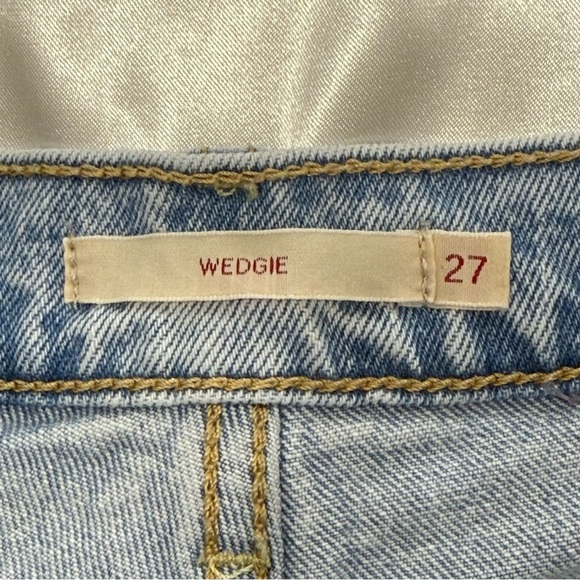 Levi’s Wedgie Premium Icon Fit Jeans Straight Leg Tango Light Wash Size 27 Chic - Picture 7 of 13